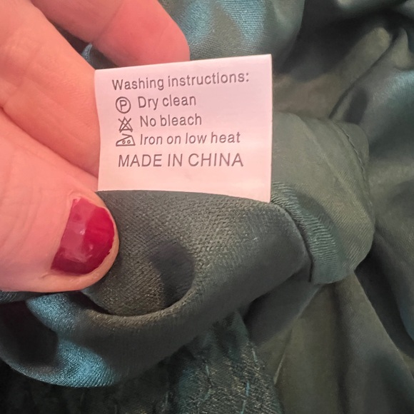 Emerald Green Party Dress with Tulle Bow Accents - Picture 8 of 13